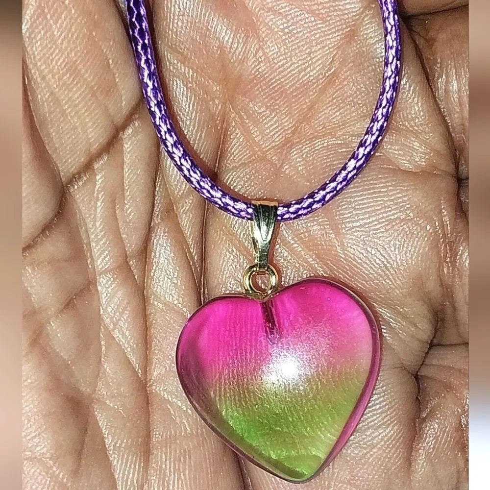 Beautiful glass heart necklace for women and girls